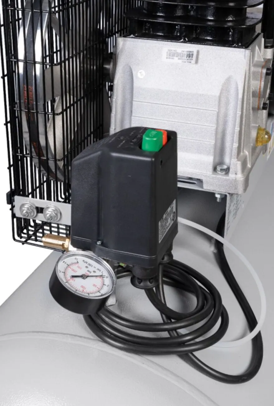Sprężarka tłokowa olejowa 270 litrów, 10 bar, 400V, 500 l/min